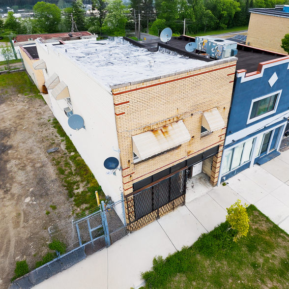 More Photos Of 19510 W Warren Ave, Detroit Storefront Retail Office For Sale