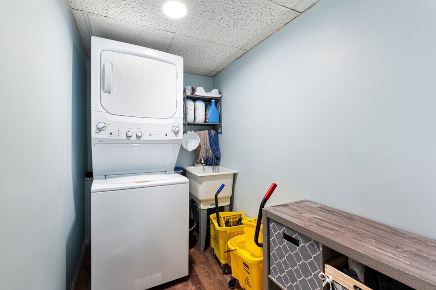 More Photos Of 1003 Wyoming Ave, Forty Fort Medical For Sale