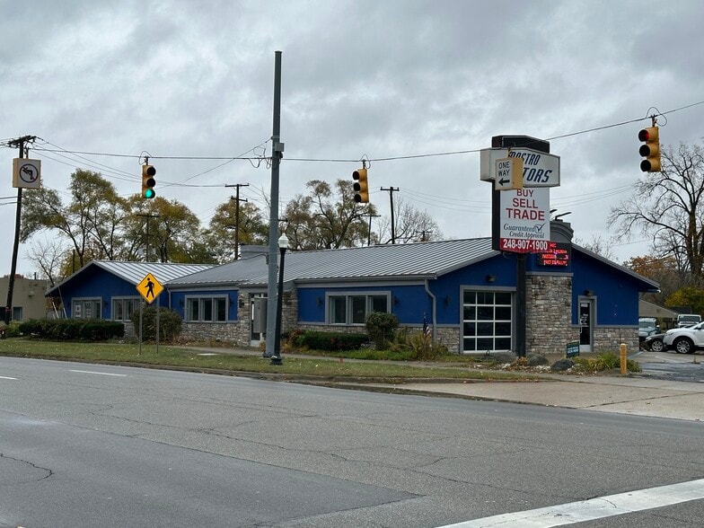 More Photos Of 28333 Grand River Ave, Farmington Hills Auto Dealership For Sale