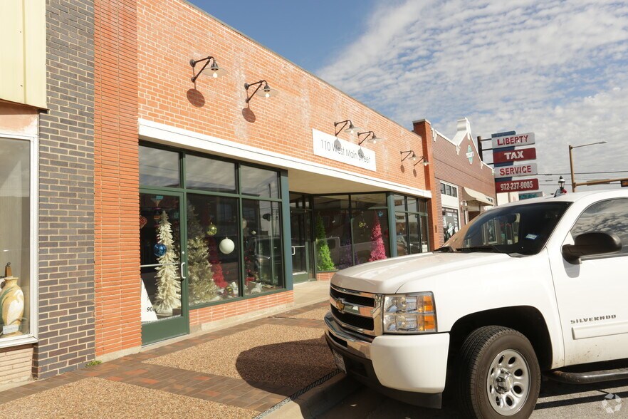 More Photos Of 110 W Main St, Grand Prairie Storefront For Lease