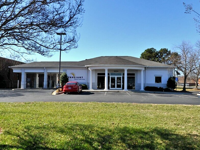 Primary Photo Of 9524 Monroe Rd, Charlotte Bank For Lease