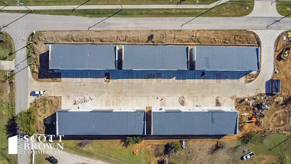 More Photos Of 1651 Hill Ln, Little Elm Unknown For Lease