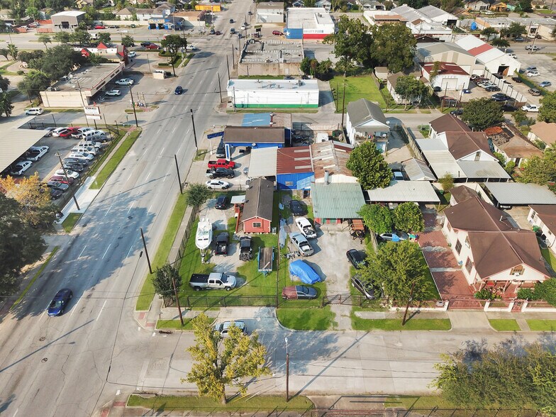 More Photos Of 6801 Avenue K, Houston Auto Repair For Sale