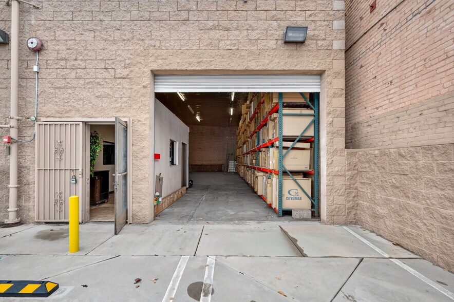 More Photos Of 4910 W Adams Blvd, Los Angeles Industrial For Lease