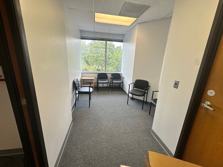 More Photos Of 2 Lincoln Hwy, Edison Medical For Sale