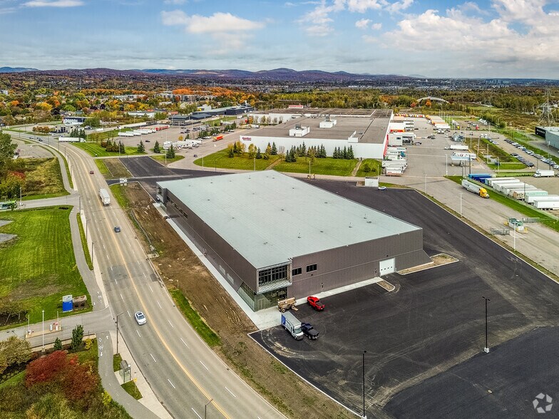 More Photos Of 8100 Rue Armand-Viau, Québec Industrial For Lease