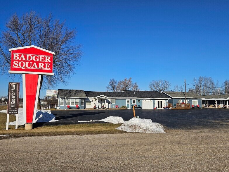 More Photos Of 1305 N Superior Ave, Tomah Apartments For Sale