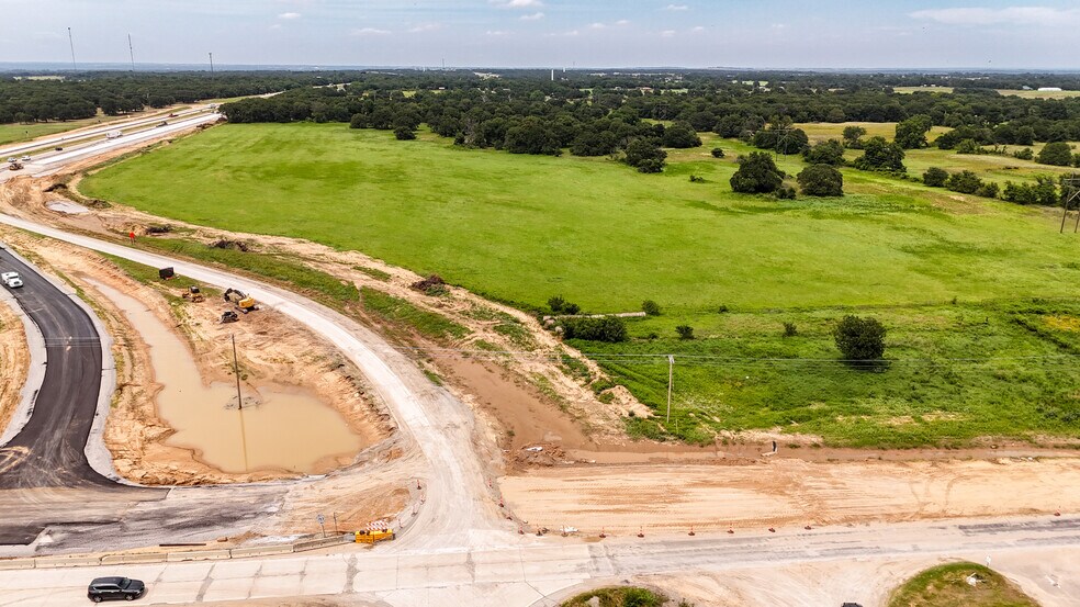 More Photos Of TBD I-35N, Thackerville Land For Sale