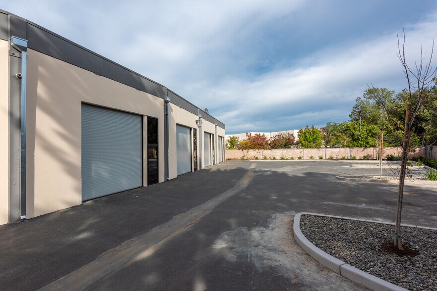 More Photos Of 106 Galli Dr, Novato Service For Sale
