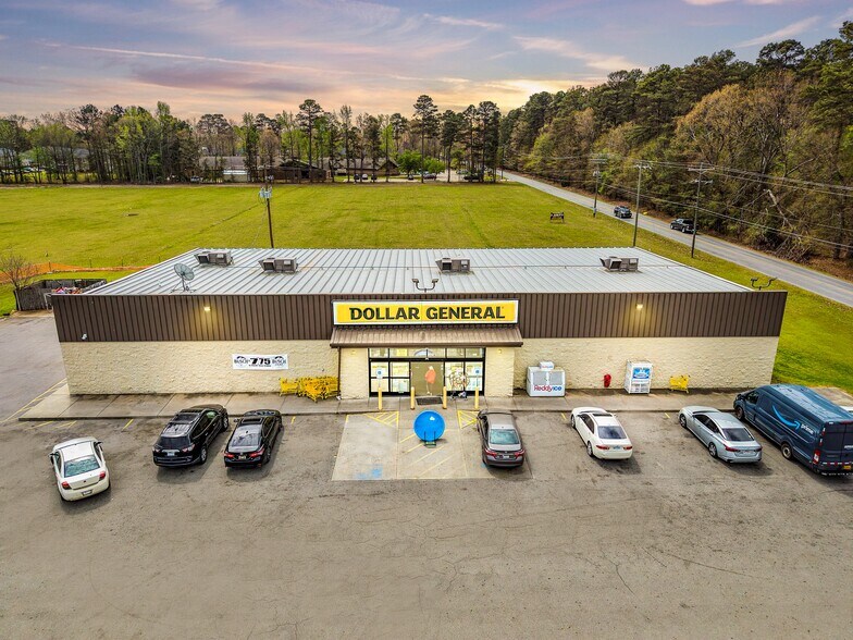 More Photos Of 2110 Ridgway Rd, Pine Bluff General Retail For Sale