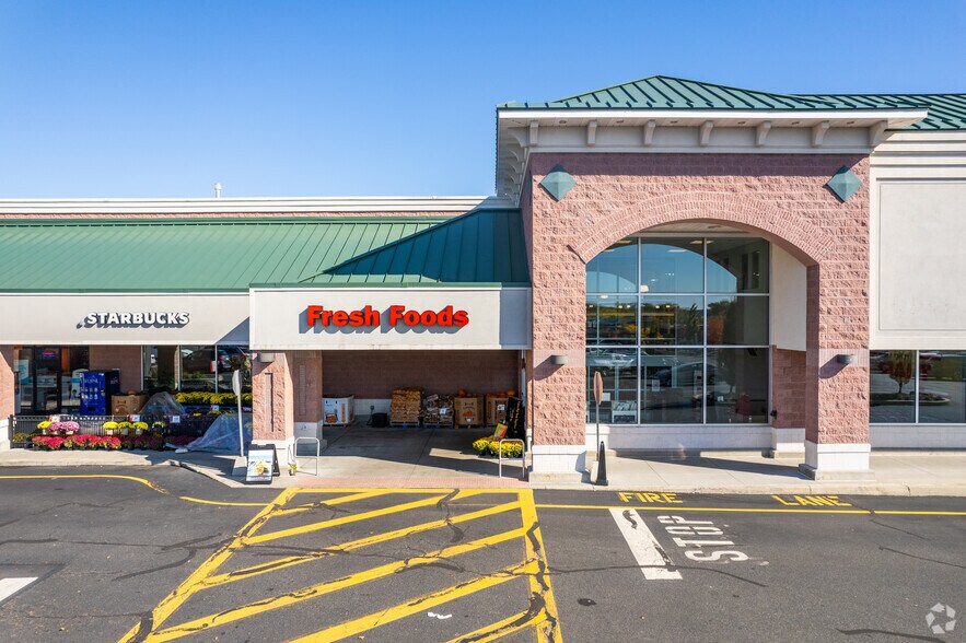 More Photos Of 173 Holly Rd, Gilbertsville General Retail For Lease