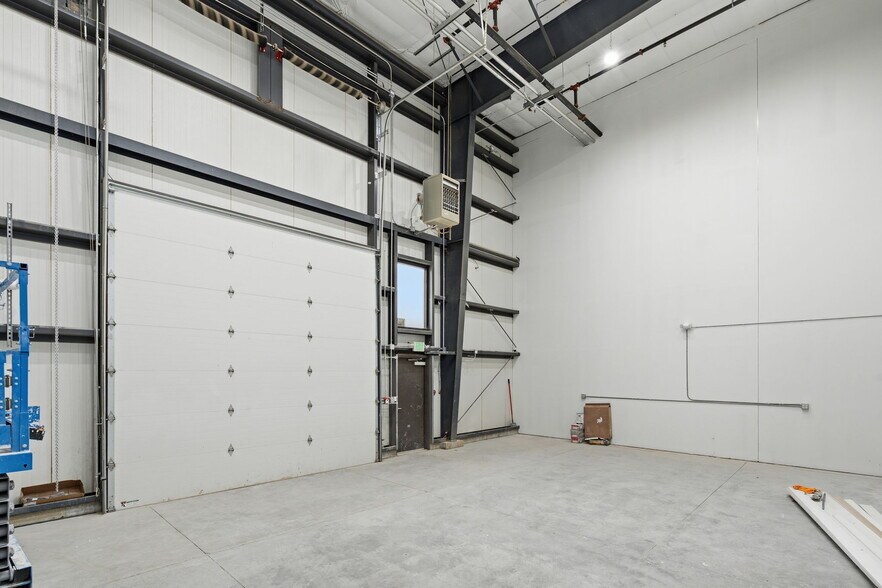 More Photos Of 1360 Horizon Ave, Lafayette Warehouse For Sale