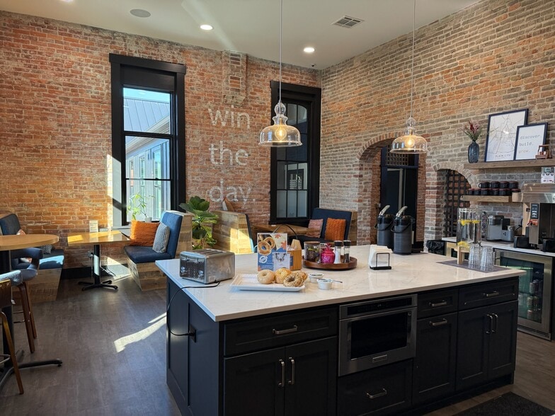 More Photos Of 213 S Chillicothe St, Plain City Coworking Space