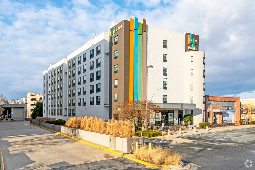 More Photos Of 1775 Rockville Pike, Rockville Hotel For Lease