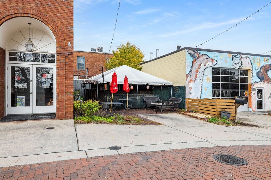 More Photos Of 35 S Peachtree St, Norcross Restaurant For Sale