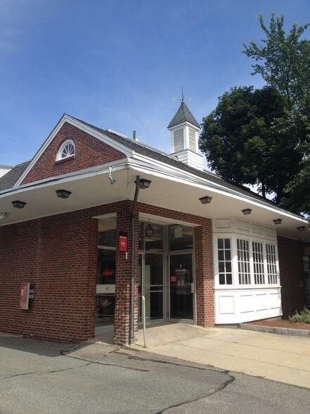 More Photos Of 30 Main St, Topsfield Storefront For Lease