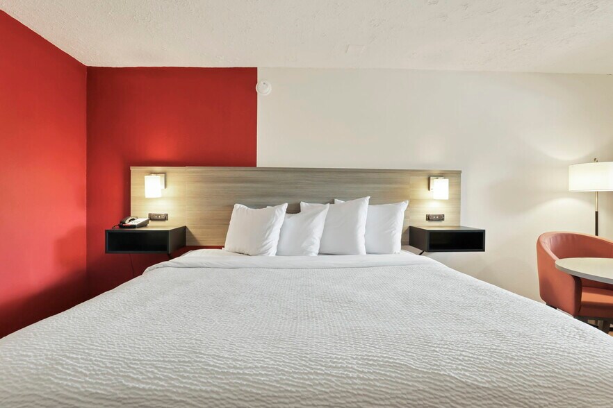 More Photos Of 22115 Brookpark Rd, Cleveland Hotel For Sale