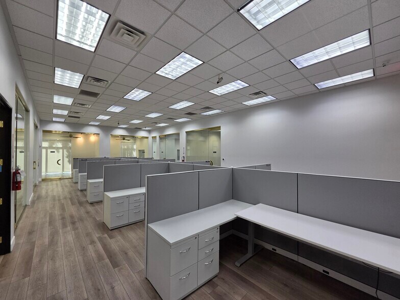 More Photos Of 2435 W Horizon Ridge Pky, Henderson Medical For Lease