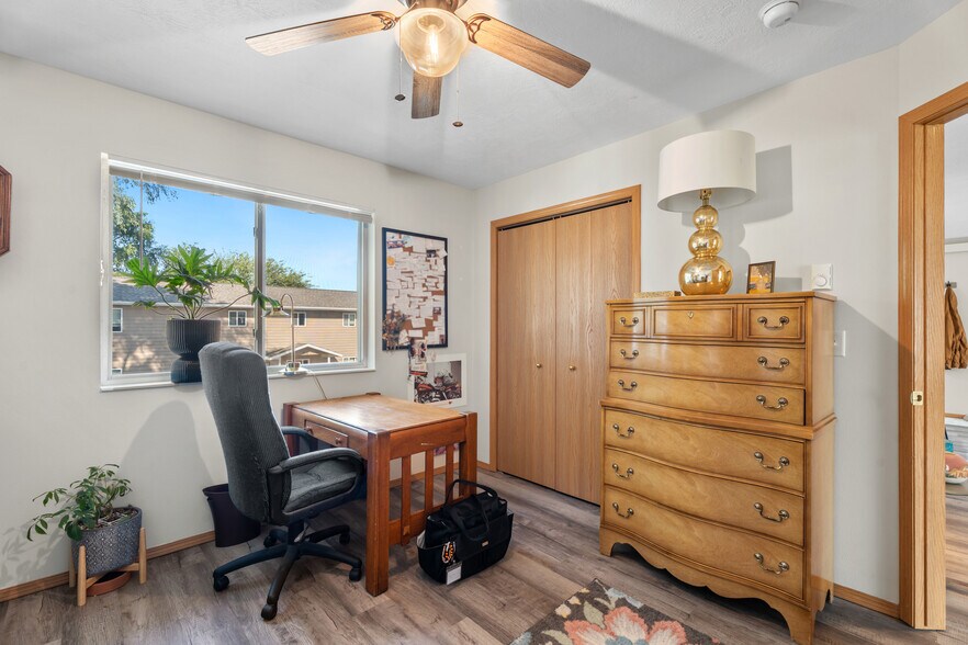 More Photos Of 1026 Cornell St, Vermillion Apartments For Sale