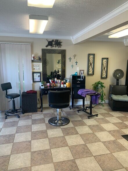 More Photos Of 924 FM 518 Rd, Kemah Flex For Sale