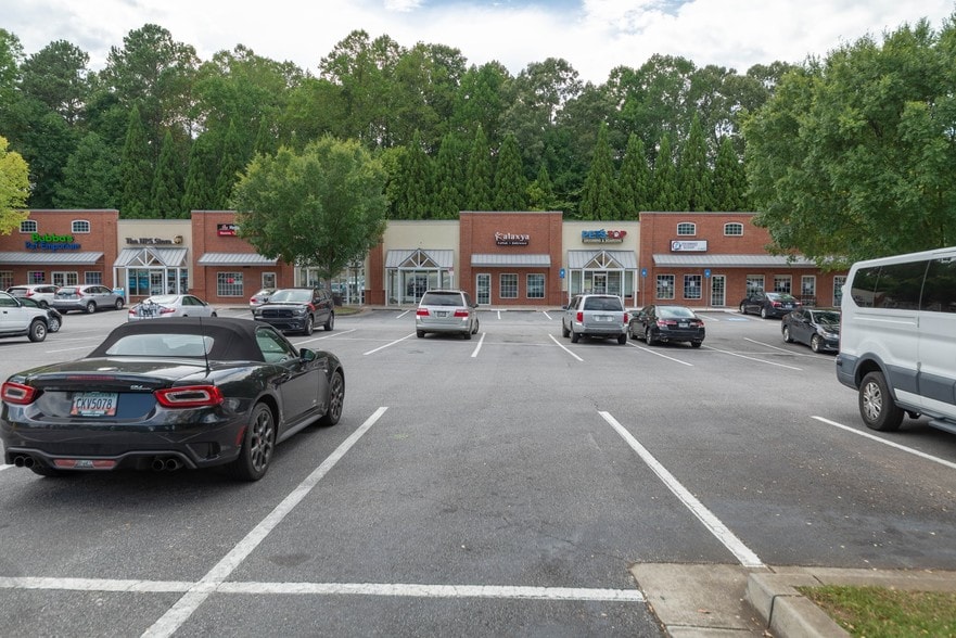 More Photos Of 11877 Douglas Rd, Alpharetta Unknown For Lease