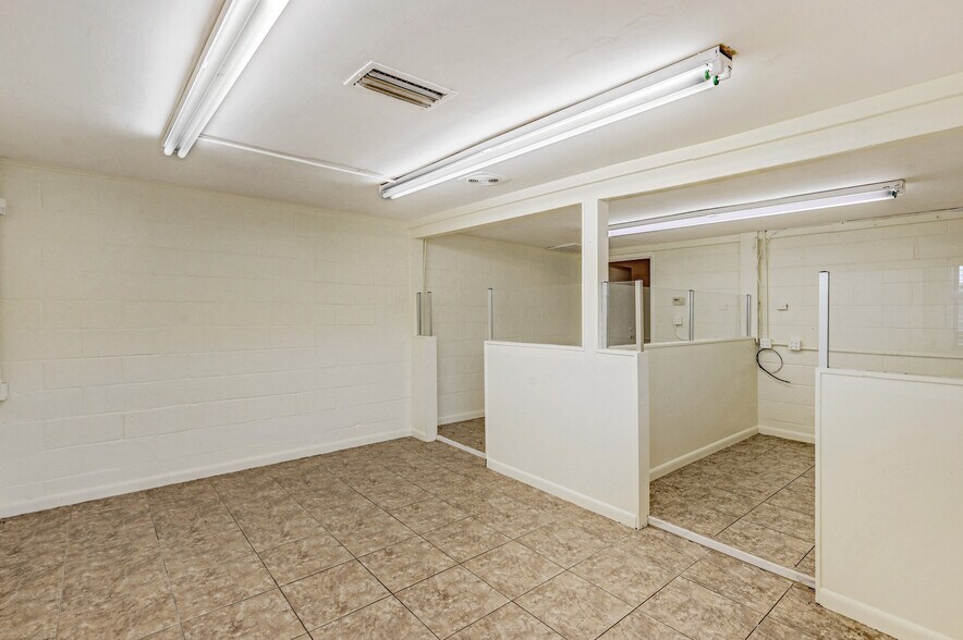 More Photos Of 117-137 Hughlett Ave, Cocoa General Retail For Sale