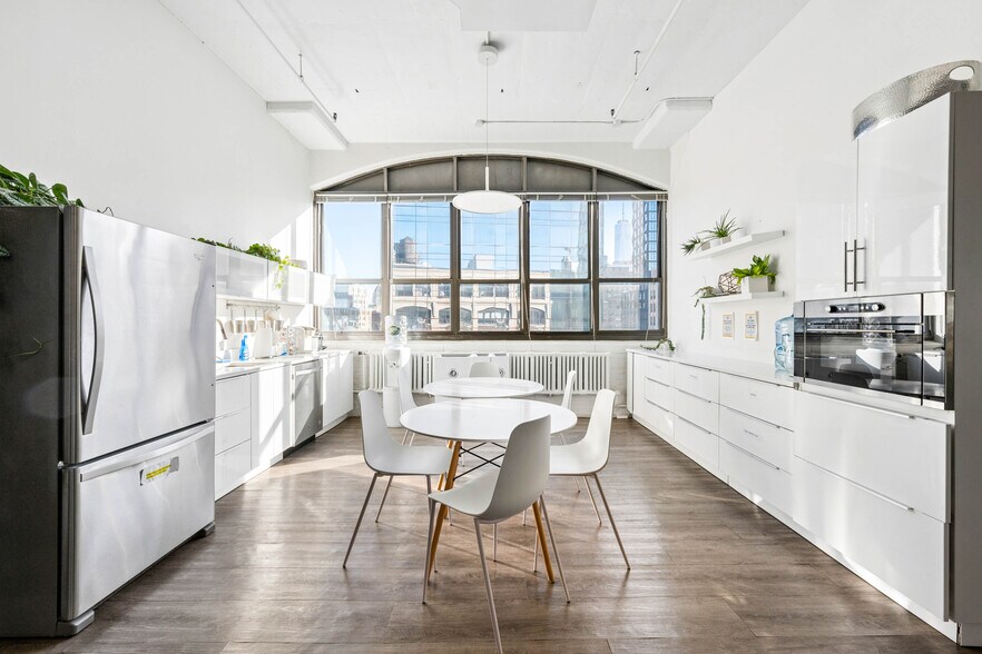 More Photos Of 150 Varick St, New York Loft Creative Space For Lease
