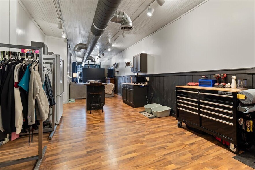More Photos Of 116 W Jessie St, Rushford Storefront Retail Residential For Sale