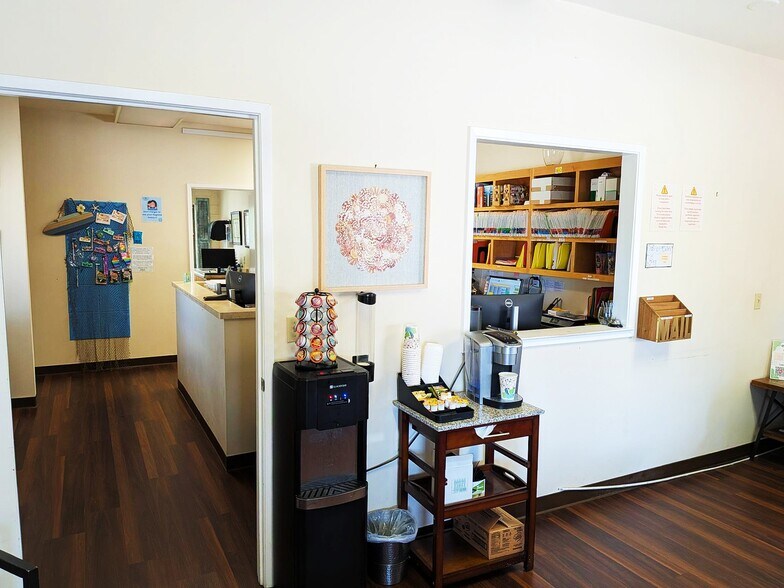 More Photos Of 280 Green Valley Rd, Freedom Medical For Lease
