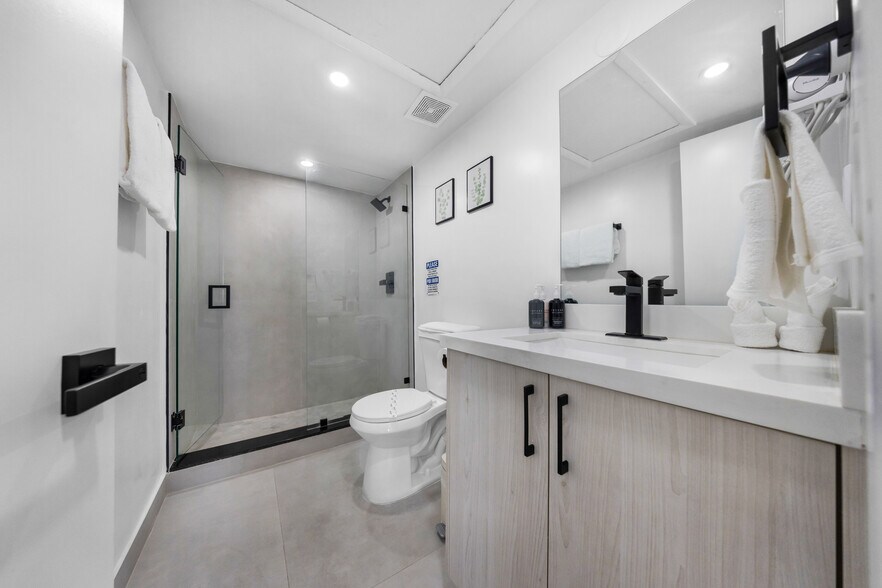 More Photos Of 727 Collins Ave, Miami Beach Apartments For Sale