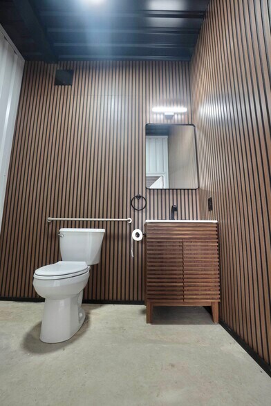 More Photos Of 181 Ninety Four Ln, Taylor Light Manufacturing For Sale