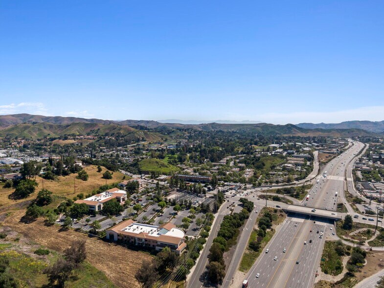 More Photos Of 29219 Canwood St, Agoura Hills Office For Sale