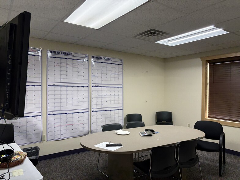 More Photos Of 3219 19th Ave E, Hibbing Manufacturing For Sale