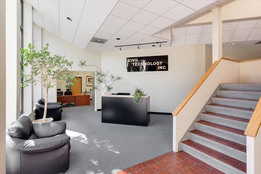 More Photos Of 2413 N Washington St, Denver Office For Sale