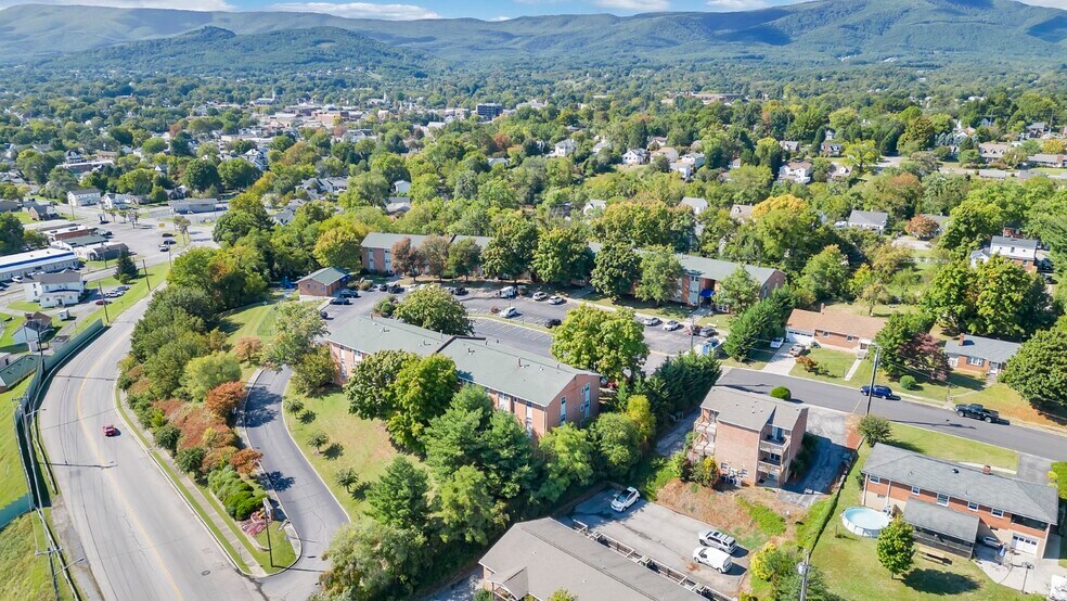 More Photos Of 777 Roanoke Blvd, Salem Apartments For Sale