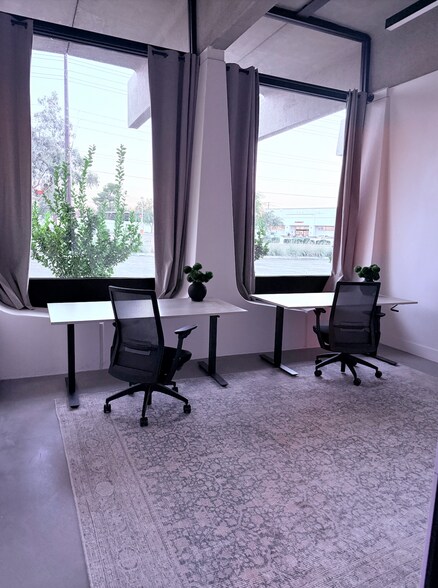 More Photos Of 5628 E Thomas Rd, Phoenix General Retail For Lease