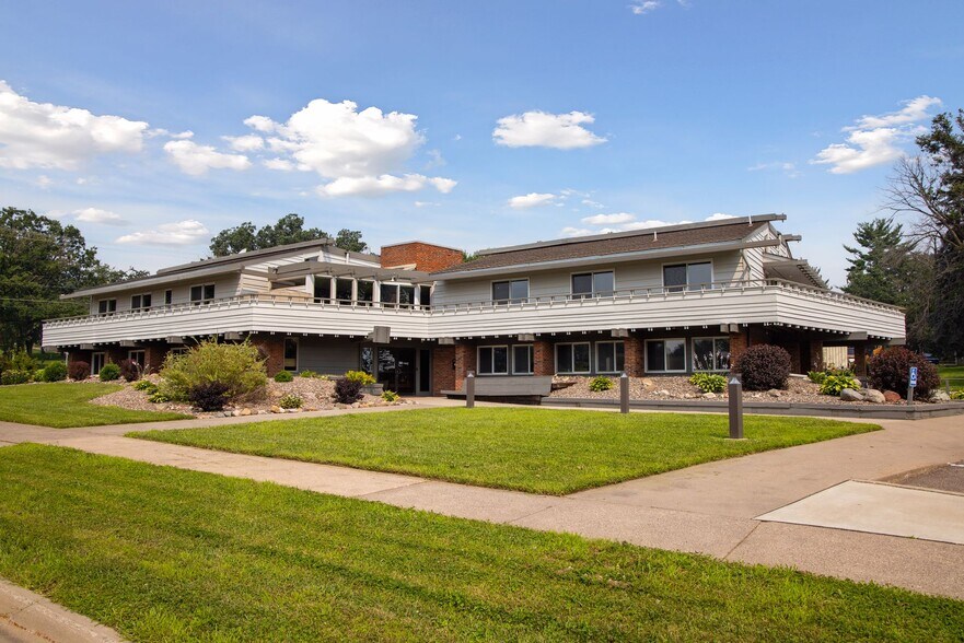 More Photos Of 6303 Osgood Ave N, Stillwater Medical For Lease