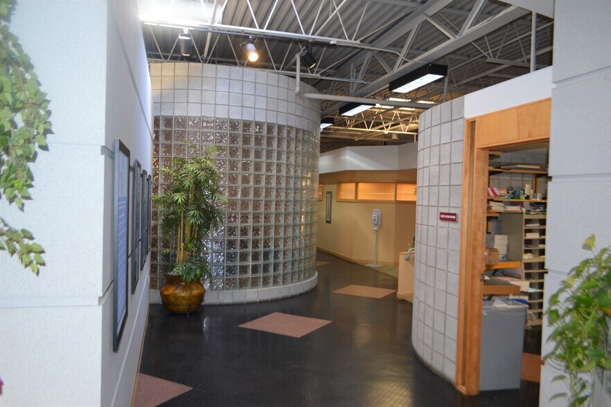 More Photos Of 634 Alpha Dr, Pittsburgh Office For Lease