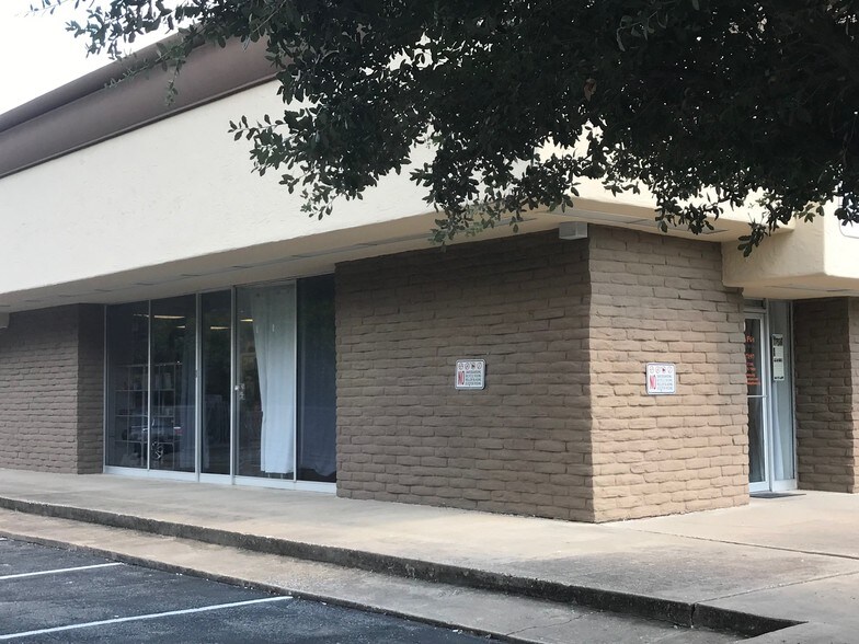 More Photos Of 508 W Lookout Dr, Richardson General Retail For Sale