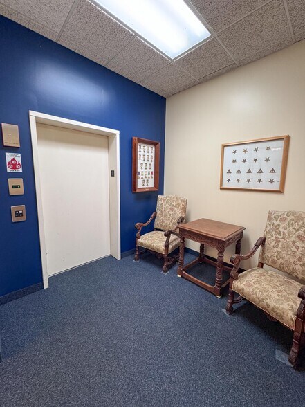 More Photos Of 2002 2nd St SW, Rochester Storefront Retail Office For Sale