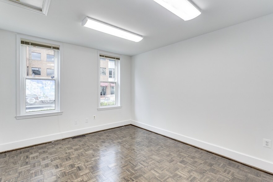 More Photos Of 123 N Henry St, Alexandria Office For Lease