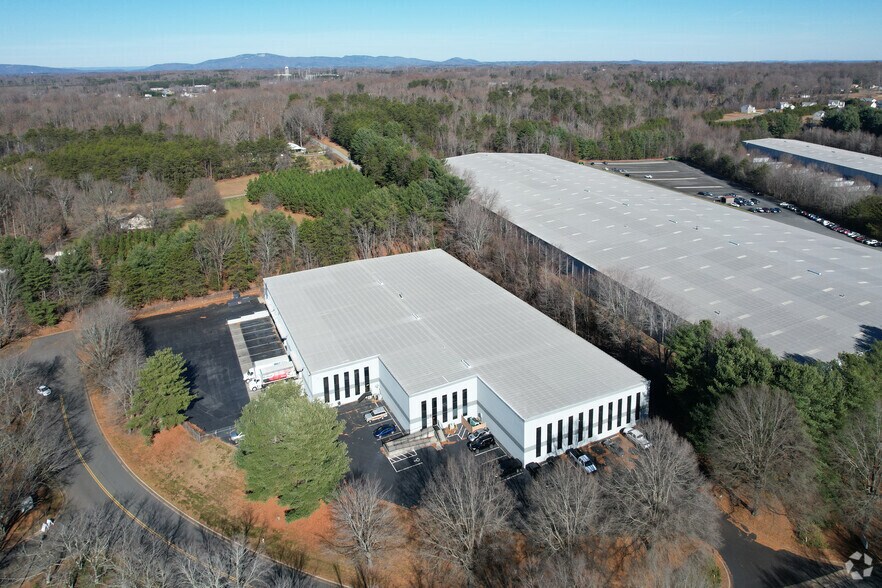 More Photos Of 550 Northridge Park Dr, Rural Hall Warehouse For Lease