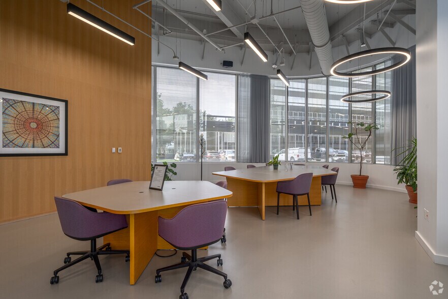 More Photos Of 1980 Post Oak Blvd, Houston Coworking Space