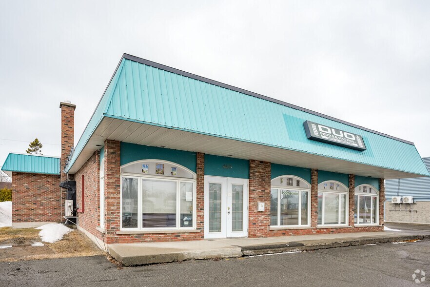 More Photos Of 4475 Boul Guillaume-Couture, Lévis Storefront Retail Office For Lease