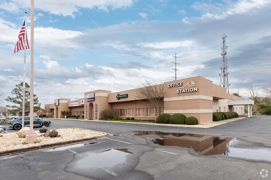 More Photos Of 22685 Three Notch Rd, California Medical For Lease