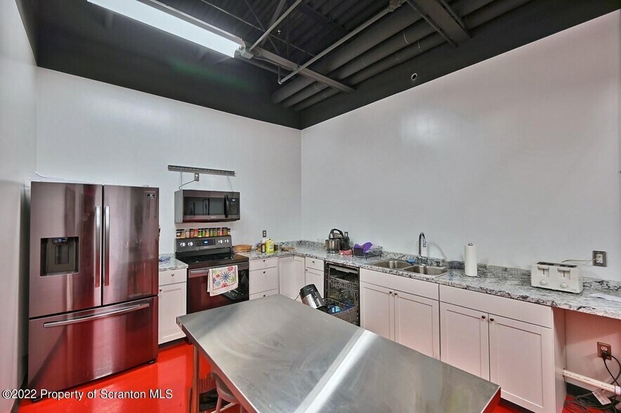 More Photos Of 1300 Old Plank Rd, Mayfield Medical For Sale