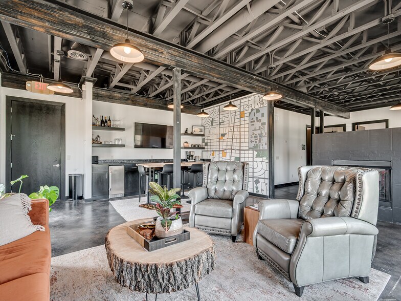 More Photos Of 235 W Hurd St, Edmond Office For Sale