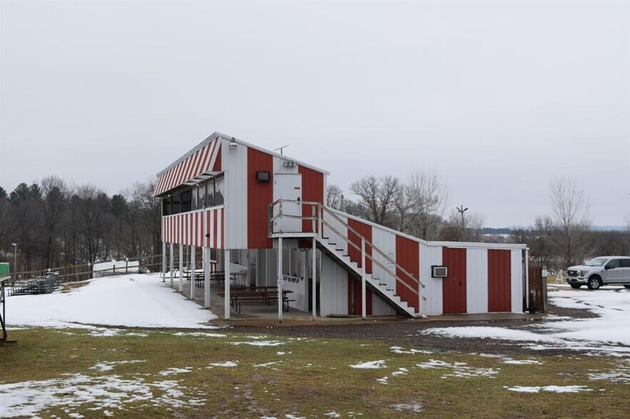 More Photos Of 11215 Flagstaff Rd, Tomah Racetrack For Sale