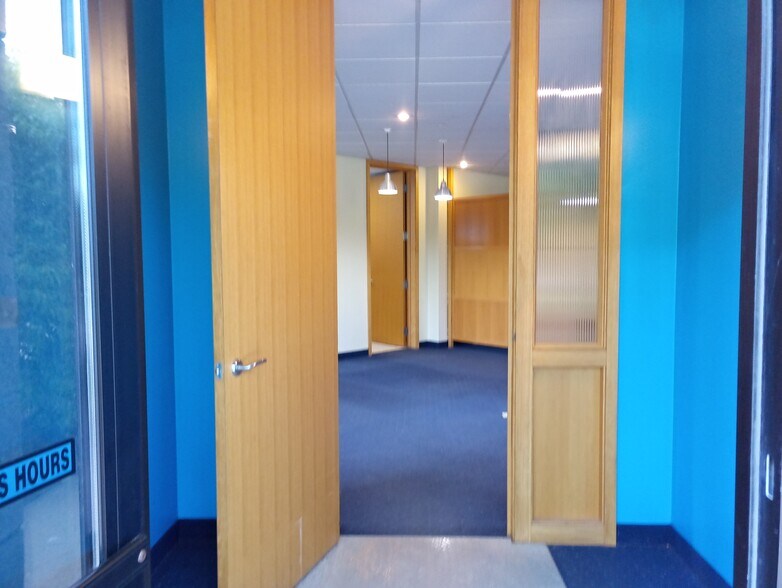 More Photos Of 12510 Fletcher Ln, Rogers Light Manufacturing For Lease