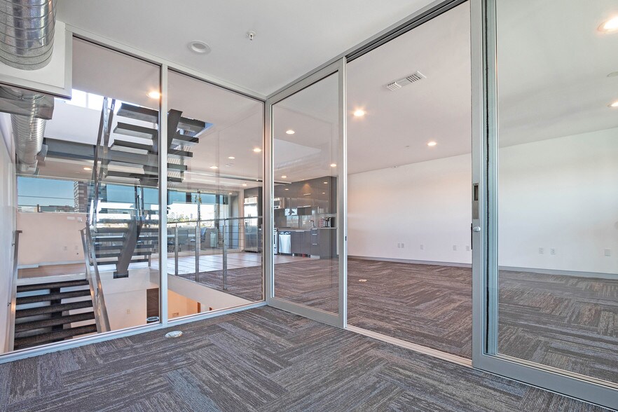More Photos Of 215-237 California St, El Segundo Loft Creative Space For Lease